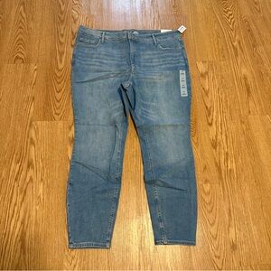 Old Navy High- Rise Rockstar Super-Skinny Jeans Secret-Slim Pockets Sz 22